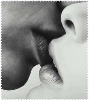 6 липня - Всесвітній день поцілунку